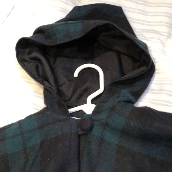 Size XS kilt with matching hooded cape NWT! - Picture 5 of 7